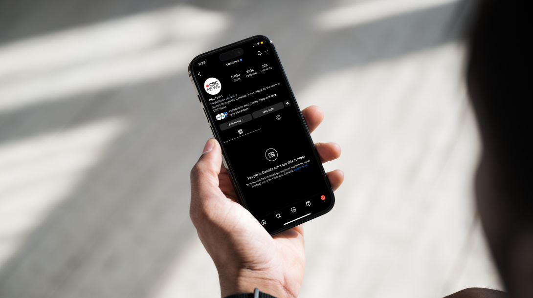 iPhone open to blocked news account on instagram
